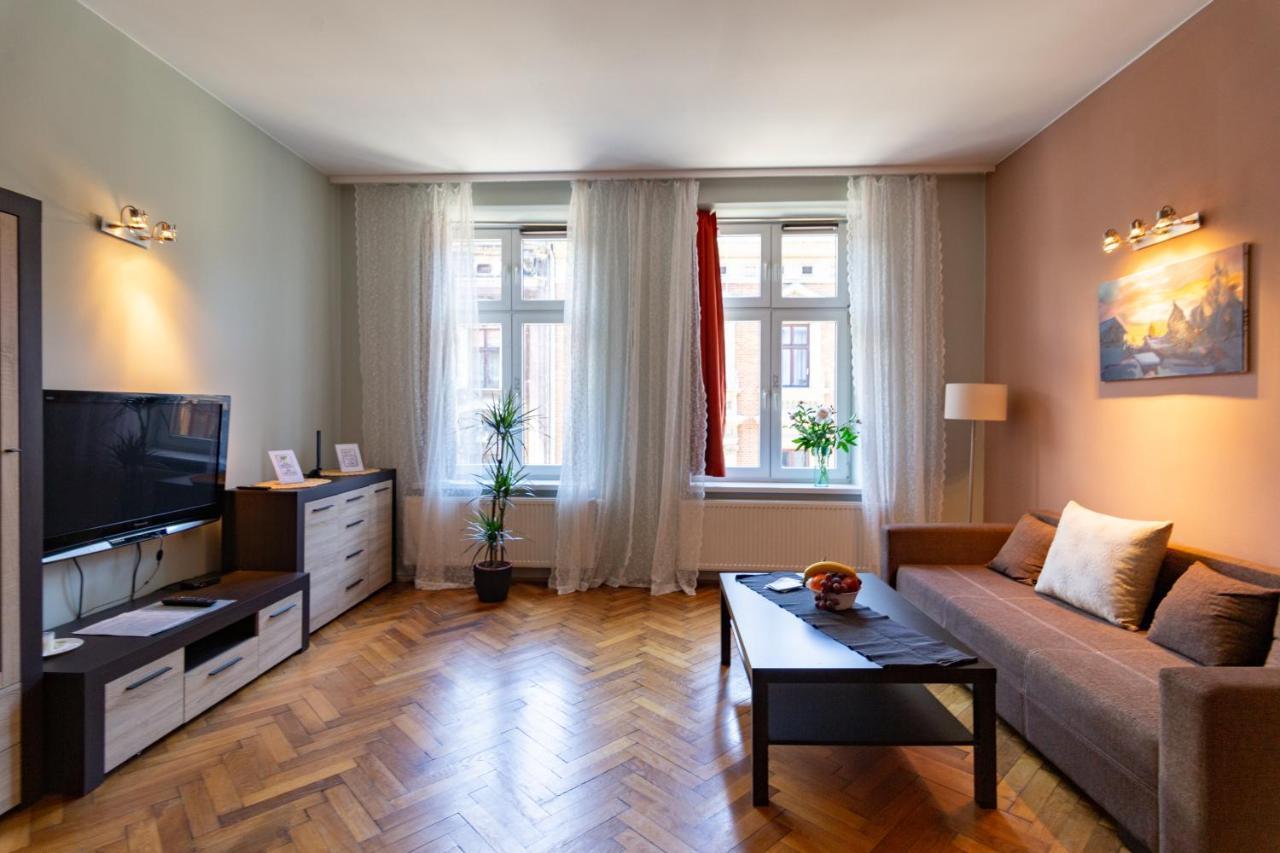 Spacious, Central & Artistic W/Brand New Bathroom! Krakow Exterior photo